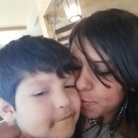 Meet your Posher, Lidia - Picture 1 of 1